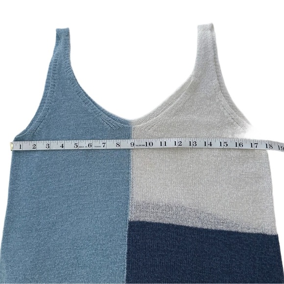 🌴 Sleeveless Knit Tri-Block Colorful Tank, Size M - Picture 4 of 8